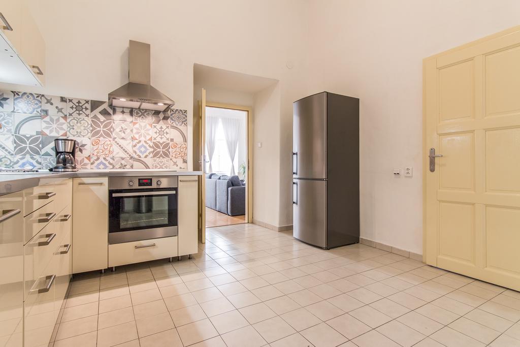 Mighty Prague Apartments Truhlarska Экстерьер фото