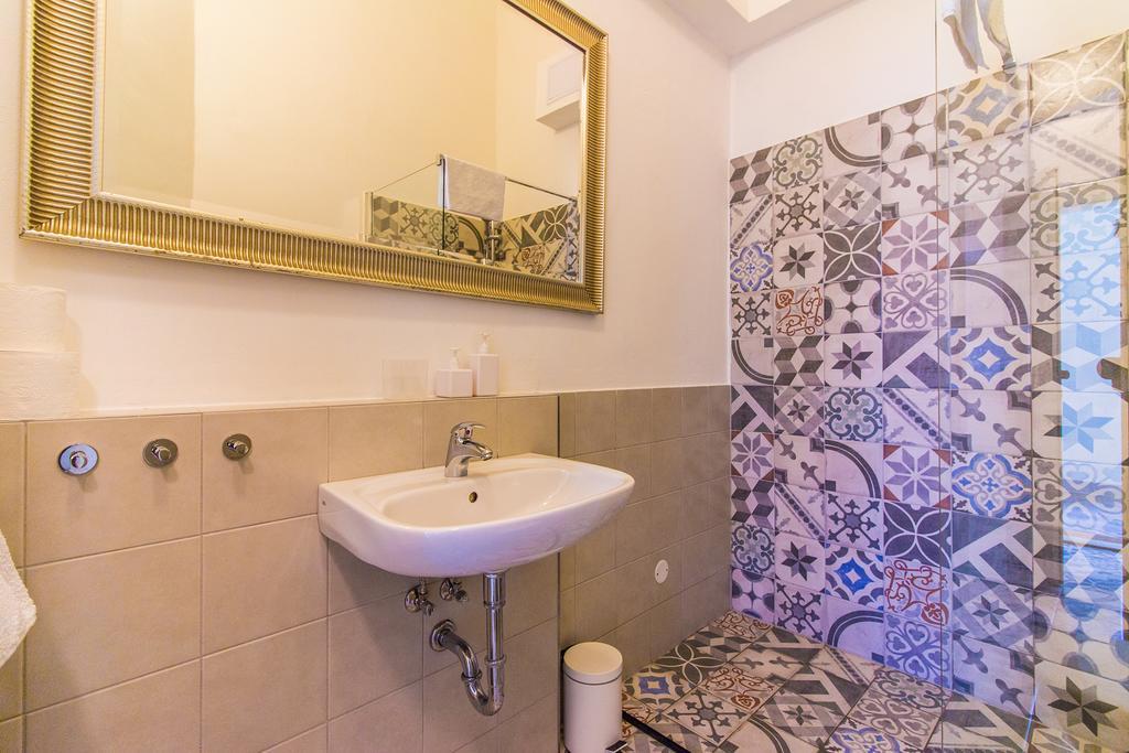 Mighty Prague Apartments Truhlarska Экстерьер фото